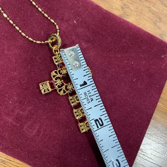 New Camrose & Kross Gold tone Cross Necklace ruby red stones Jackie Onassis - Picture 5 of 6